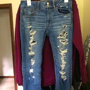 AMERICAN EAGLE SIZE 6 - Artist Crop Jeans